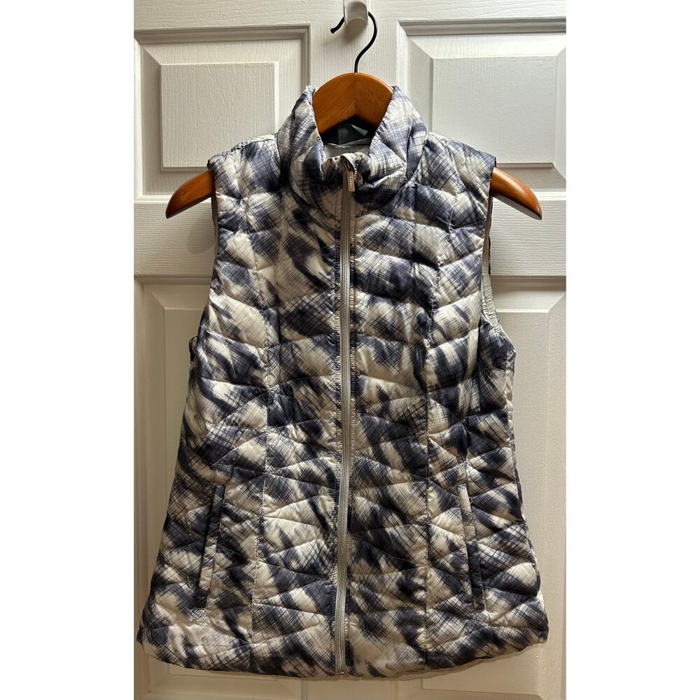 Athleta Puffer Vest White Blue Print Quilted Goose Down Sleeveless, Size M